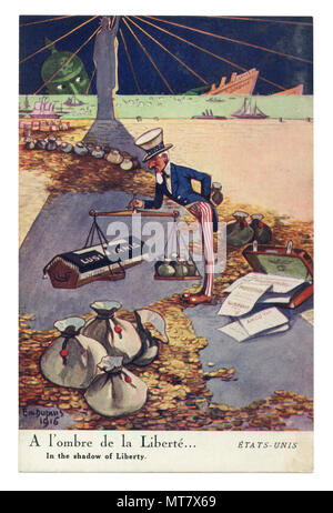 French historical postcard: Political satire in a neutral country: 'In the shadow of liberty' USA selects among the dead on the Lusitania and profit Stock Photo