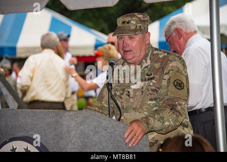 Montgomery, Ala. - Alabama National Guard Adjutant General Major General Perry Smith welcomes active duty military members and their families to the Montgomery Zoo’s annual Military Appreciation Day, June 15, 2017. The zoo offered free admission and free lunch for active duty military members and their families. (US Air Force photo by Melanie Rodgers Cox/Released Stock Photo