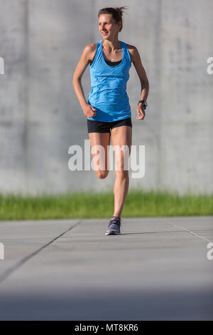 Running girl hi-res stock photography and images - Alamy