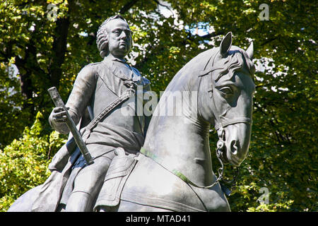 Statue of Kaiser Franz I. Stephan von Lothringen, Burggarten in Vienna, Austria Stock Photo