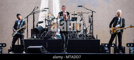 © Licensed to Alamy. 09/07/2017. Twickenham Stadium, London, UK. U2 Perform during their Joshua Tree 30th Anniversary World Tour. Band members include Bono, The Edge, Adam Clayton, Larry Mullen Jr.  Photo credit: Andy Sturmey/Alamy Stock Photo