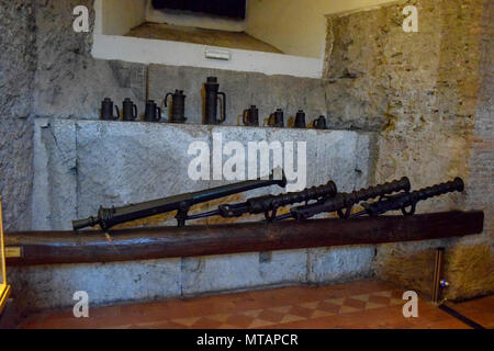 Si Rome Gun Roman guns at the museum of Sant'Angelo Castle Italy Stock Photo - Alamy