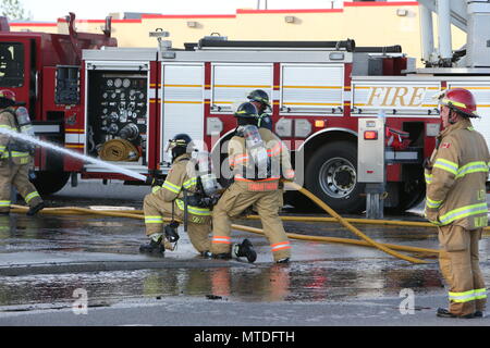 London Ontario, Canada. May 29th 2018, London, Ontario Canada, Fire broke out at the old Hooks restaurant around 5:15pm today at the corner of Southdale and Wharncliffe in London Ontario,  Fire crews were battling the flames for hours and had the blaze tame round 8 pm.  Even though the restaurant has not been open years, Londoners still have great memories and are sad to let this building go. Luke Durda/alamy Live news. Stock Photo