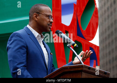 Philadelphia, PA, USA. 30th May, 2018. News anchor Rick Williams emcees a ceremony re-opening the city's iconic Love Park, home of the famous LOVE statue by artist Robert Indiana, after more than two years of renovations. Credit: Michael Candelori/ZUMA Wire/Alamy Live News Stock Photo