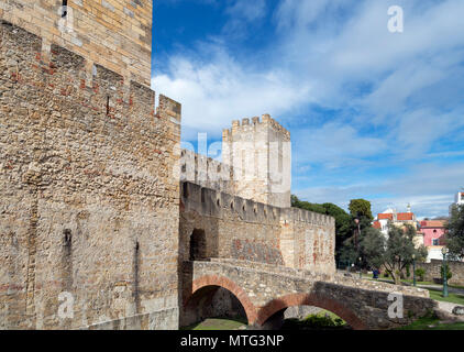 The historic Castelo de Sao Jorge, Castelo neighbourhood, Lisbon, Portugal Stock Photo