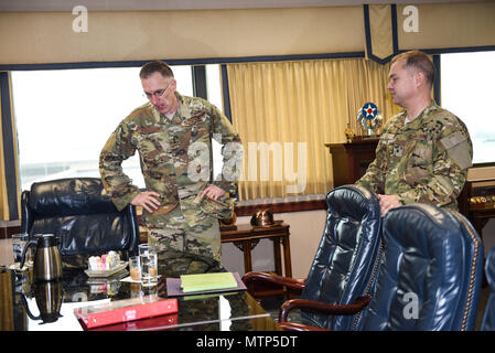 Maj. Gen. Scott Vander Hamm, assistant deputy chief of staff of operations, head quarters Air Force, visits Air Force Special Operations Command, Hurlburt Field, Fla., Jan. 18, 2017. Vander Hamm met with AFSOC key personnel during a visit to orient himself with AFSOC. (U.S. Air Force photo by Senior Airman Jeff Parkinson/ Not Released) Stock Photo