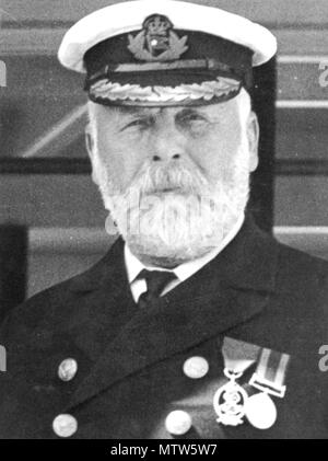 Edward John Smith (1850-1912) der Kapitän der RMS Titanic in Uniform ...