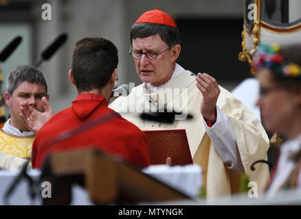 31 May 2018, Germany, Cologne: Cardinal Rainer Maria Woelki speaking during a Pontifical High Mass at Corpus Christi at the square in front of Cologne cathedral. Photo: Henning Kaiser/dpa Stock Photo