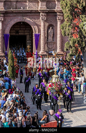 A statue of JESUS ON THE CROSS starts the the Good Friday Procession, known as the Santo Entierro, at the ORATORIO CHURCH - SAN MIGUEL DE ALLENDE, MEX Stock Photo