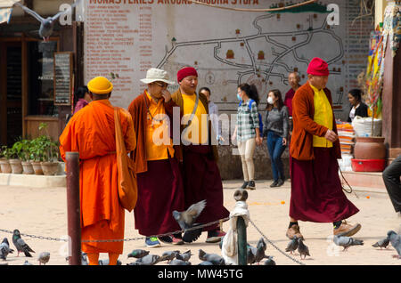 Monks at Boudhanath Stupa and temple, Kathmandu, Nepal Stock Photo