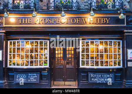 England, London, Wapping, The Prospect of Whitby Pub Stock Photo