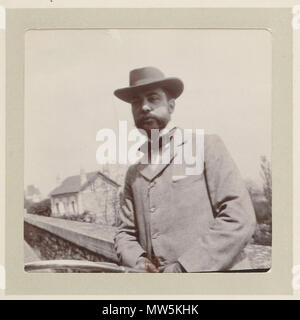 .  Français : Un homme à Meudon en mai 1897. . May 1897. Famille parisienne non identifiée 637 Voyages d'une famille parisienne Avril 1897 - Meudon - p10-01 Stock Photo