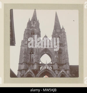 .  Français : Vue de l'abbaye Saint-Jean-des-Vignes. . June 1897. Famille parisienne non identifiée 637 Voyages d'une famille parisienne Avril 1897 - Abbaye Saint-Jean-des-Vignes - p23-02 Stock Photo