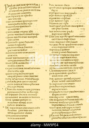 . English: folio 950 recto of the codex with text of 1 Corinthians 1;1-21 . 8th century. Unknown 135 Codex Amiatinus (1 Cor 1,1-21) Stock Photo