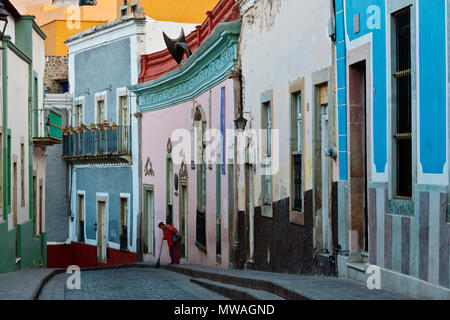 Early morning street scene - GUANAJUATO, MEXICO Stock Photo