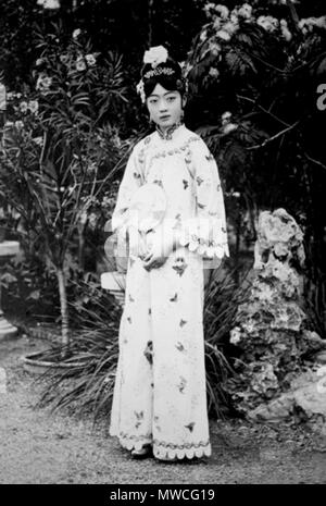 . Photograph of WanRong, Empress Consort of China . Early 1900s. Palace Photographer 187 Empress of China Stock Photo