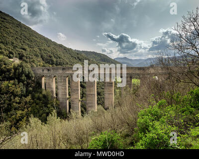 Ponte delle Torri aquaduct in Spoleto, Umbria Italy Stock Photo