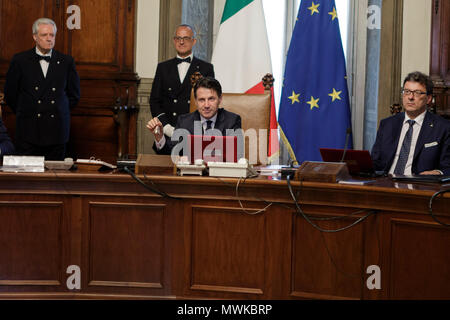 Rome, Italy. 01st June, 2018. New Italian Prime Minister Giuseppe Conte poses for a picture during the first cabinet meeting of the new government at the Chigi Palace in Rome, Italy on June 01, 2018. Credit: Giuseppe Ciccia/Pacific Press/Alamy Live News Stock Photo