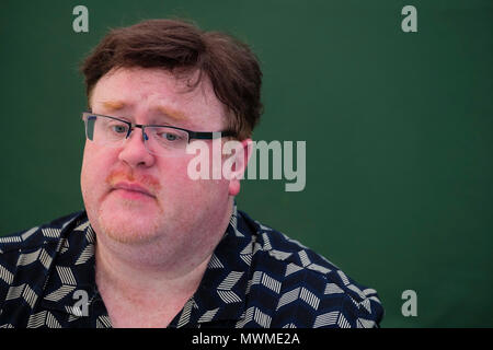 Derek Landy, Irish author and screenwriter, best known for the Skulduggery Pleasant series of young adult's books.  At the Hay Festival  of Literature and the Arts, May 2018 Stock Photo