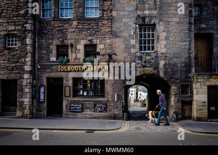 Edinburgh, Scotland - April 27, 2017 : The Talbooth Tavern, famous old tavern in Edinburgh on Canongate Street. Edinburgh, Scotland Stock Photo