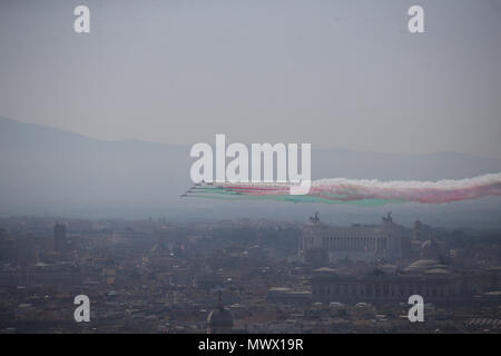 Rome, Italy. 2nd June 2018.  The Italian Air Force aircraft, Frecce Tricolori, fly over the sky of Rome during the celebrations of the feast of the Italian Republic at the Imperial Fora. Credit: marco iacobucci/Alamy Live News Stock Photo