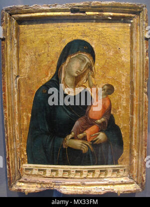 172 Duccio di buoninsegna, madonna col bambino, 1300 ca Stock Photo - Alamy