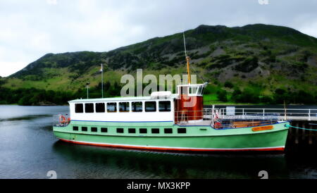 Pleasure Steamer boat on the Derwent Water Lake. Lake District. Cumbria  England UK. Stock Photo