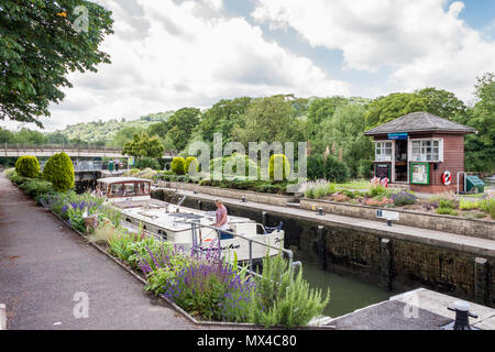 Goring Lock on the River Thames, Goring-on-Thames, Oxfordshire, England, GB, UK Stock Photo