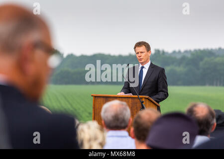 Eschede, Germany. 03 May 2018, Germany, Eschede: Chariman of the Deutsche Bahn, Richard Lutz, speaking at the memorial event for the 20th anniversary of the train accident in Eschede. The ICE 'Wilhelm Conrad Roentgen' derailed on the 3 June 1998 at tempo 200 and drove into a highway bridge. 101 people died. Photo: Philipp von Ditfurth/dpa Stock Photo