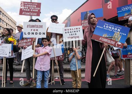 London,UK. 3rd June 2018. Tributes at the Southwark Needle to mark one year since the London Bridge and Borough Market terror attacks. : Claire Doherty/Alamy Live News Stock Photo