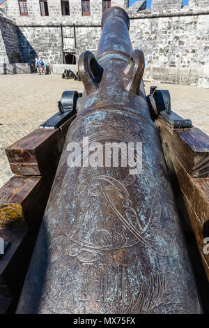 Old cannon on display in the Plaza de Armas, Havana, Cuba Stock Photo