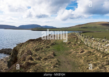 dh St Magnus Way footpath ORPHIR ORKNEY Foot path trail Scapa Flow cliff shore Finstown to Earl Hakons Round Kirk seacoast coast scotland Stock Photo