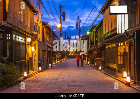 Shinbashi-dori Street view of Gion at night in kyoto, japan Stock Photo