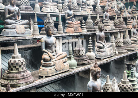 Inside the Gangaramaya temple, on of the biggest buddhist temples in Colombo, the capital of Sri Lanka Stock Photo