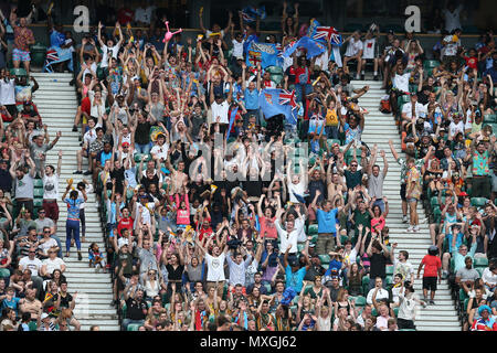 Twickenham, London, UK. 3rd Jun, 2018. Rugby fans . HSBC World rugby sevens series 2018 , London, Twickenham Stadium , day 2 on Sunday 3rd June 2018.  this image may only be used for Editorial purposes. Editorial use only,  pic by Andrew Orchard//Andrew Orchard sports photography/Alamy Live news Stock Photo