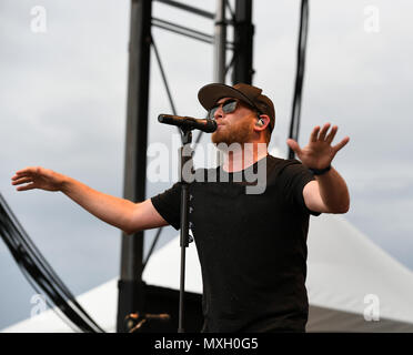 Virginia Beach, VIRGINIA, USA. 3rd June, 2018. COLE SWINDELL brings some country to the beach for the VIRGINIA BEACH PATRIOTIC MUSIC FESTIVAL in VIRGINIA BEACH, VIRGINIA on 3 JUNE 2018photo © jeff moore, Credit: Jeff Moore/ZUMA Wire/Alamy Live News Stock Photo