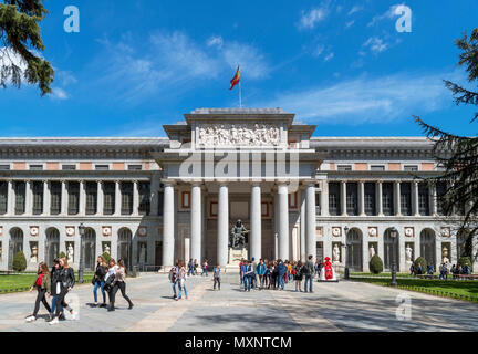 Madrid, Prado Museum. Tourists in front of the Museo Nacional del Prado, viewed from from Paseo del Prado, Madrid, Spain. Stock Photo