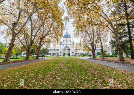 Autumn colours at the Exhibition Building Stock Photo