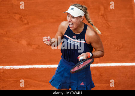 Roland Garros, Paris, France. 4th June, 2018. French Open tennis tournament; ANGELIQUE KERBER (GER) during French Open on June 04, 2018 Credit: Action Plus Sports/Alamy Live News Stock Photo