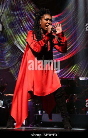 New York, NY, USA. 4th June, 2018. Brandy performs at the Apollo Theater Spring Gala event at The Apollo Theater, June 4, 2018 in New York City. Photo Credit: Walik Goshorn/Mediapunch/Alamy Live News Stock Photo