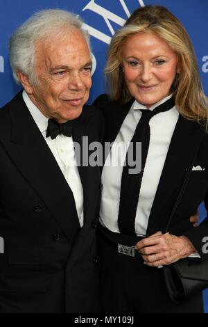 Ralph Lauren on X: The Lauren family at the 2018 #CFDAAwards, where Mr.  Lauren was presented with “A CFDA Members Salute to Ralph Lauren,” the  first tribute of its kind. #RL50  /
