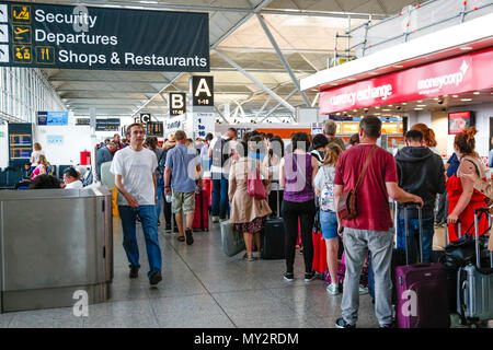 Flight delays and long queues at Stansted Airport, Essex, near London, May 27th 2018 Stock Photo