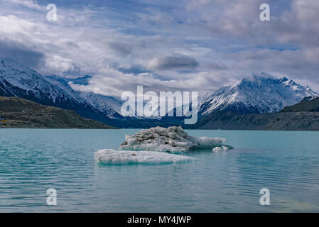 Blue Lakes and Tasman Glacier walks, Mount Cook National Park, New Zealand Stock Photo