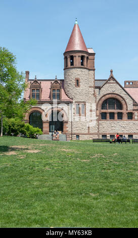 The Cambridge Public Library in Cambridge, Massachusetts, USA Stock Photo