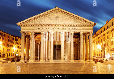 Rome - fountain from Piazza della Rotonda and Pantheon in morning Stock Photo