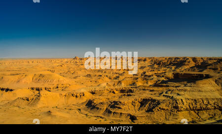 Panorama of Buttes at the dried shore of Razazza lake aka Milh lake or Sea of Salt, Iraq Stock Photo