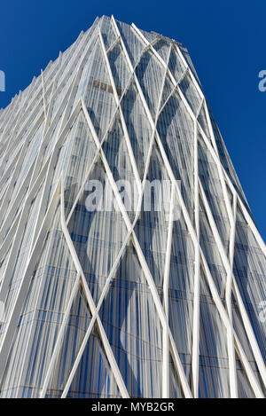 Torre Diagonal Zero Zero, detail, looking up at tower showing exterior aluminum bracing lattice, by Massip i Bosch, Enric (2008-11), Barcelona, Spain Stock Photo
