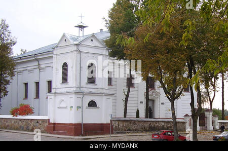 . Lietuvių: Paveiksle vaizuojama Leipalingio Švč. Mergelės Marijos Ėmimo Dangun bažnyčios varpinė ir pati bažnyčia, matoma už jos . 14 October 2006 (image taken on that day). Vidas Lekavičius 318 Leipalingio baznycios varpine Stock Photo