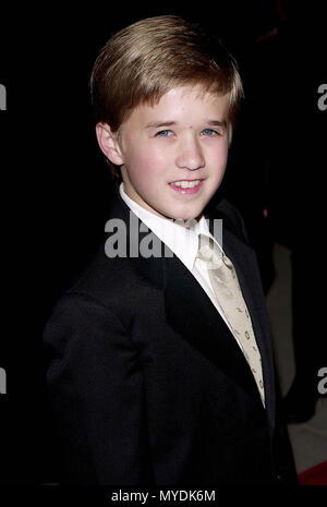 12 Oct 2000, Los Angeles, California, USA --- Original caption: Pay It Forward Premiere was held at the Academy of Motion Picture in Los Angeles. --- Image by © . / USAHaley Joel Osment at Premiere Red Carpet Event, Vertical, USA, Film Industry, Celebrities,  Photography, Bestof, Arts Culture and Entertainment, Topix Celebrities fashion /  Vertical, Best of, Event in Hollywood Life - California,  Red Carpet and backstage, USA, Film Industry, Celebrities,  movie celebrities, TV celebrities, Music celebrities, Photography, Bestof, Arts Culture and Entertainment,  Topix,  vertical, one person, in Stock Photo