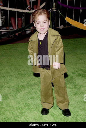 08 Nov 2000, Los Angeles, California, USA --- Original caption: Dr. Seuss' How The Grinch Stole Christmas Premiere was held at the Universal Amphitheatre in Los Angeles. --- Image by © . / USAJosh Evans Attending Premiere Red Carpet Event, Vertical, USA, Film Industry, Celebrities,  Photography, Bestof, Arts Culture and Entertainment, Topix Celebrities fashion /  Vertical, Best of, Event in Hollywood Life - California,  Red Carpet and backstage, USA, Film Industry, Celebrities,  movie celebrities, TV celebrities, Music celebrities, Photography, Bestof, Arts Culture and Entertainment,  Topix,   Stock Photo